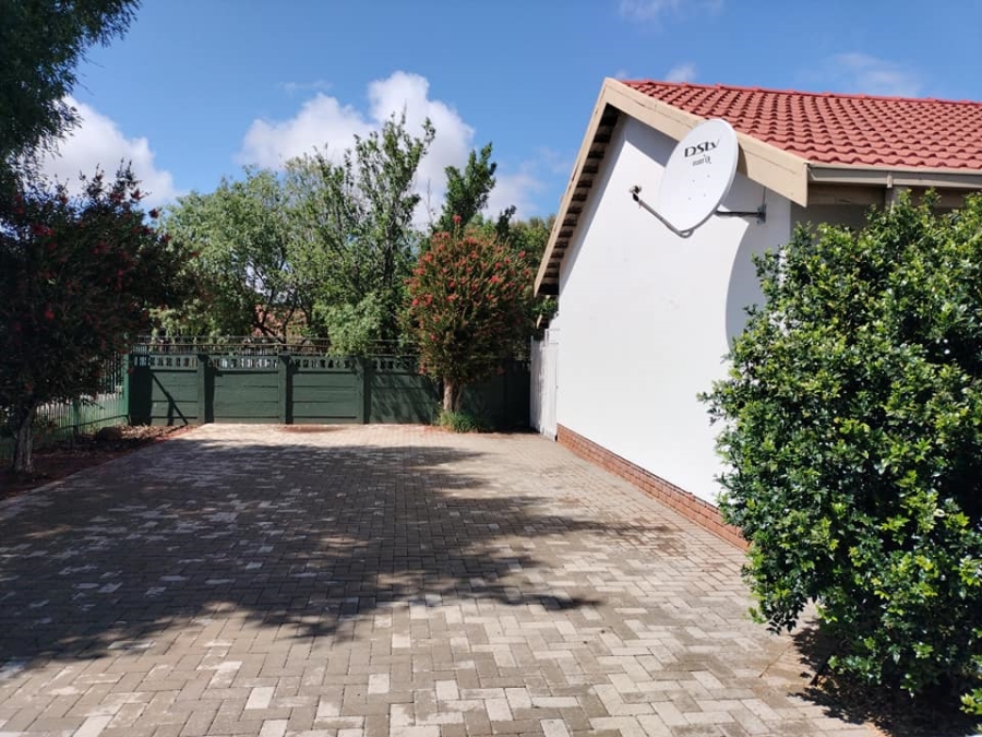 To Let 2 Bedroom Property for Rent in Uitsig Free State
